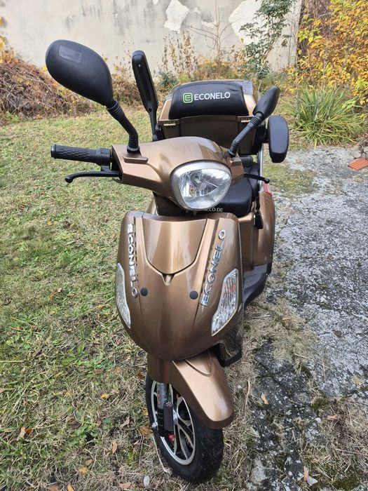 Trzykołowy skuter dla seniora