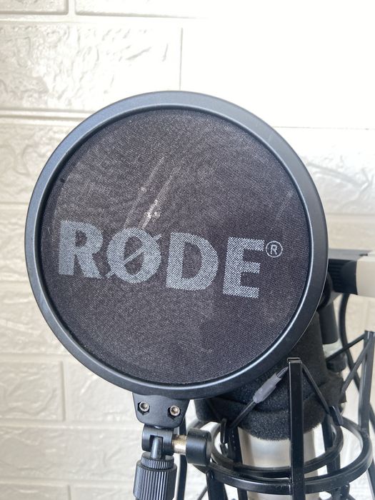 Студійний мікрофон Rode NT1-A + поп філтр + пантограф