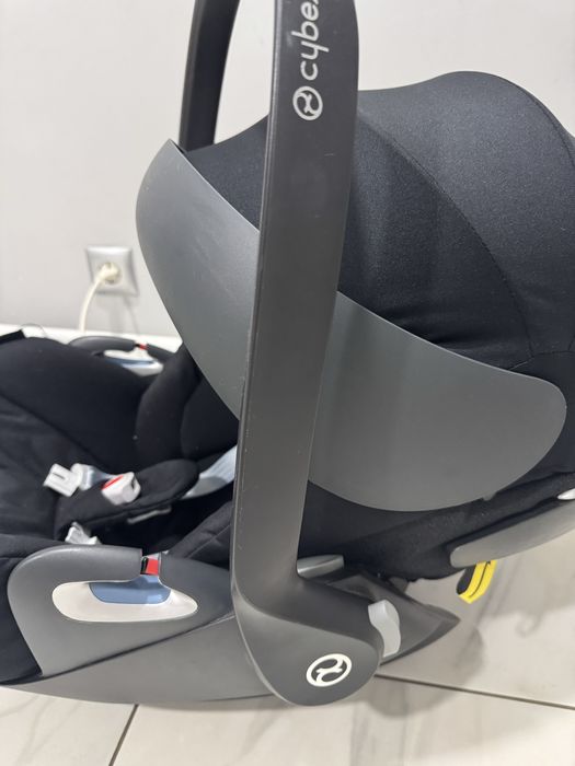 Автокрісло Cybex cloud z i-size + адаптери