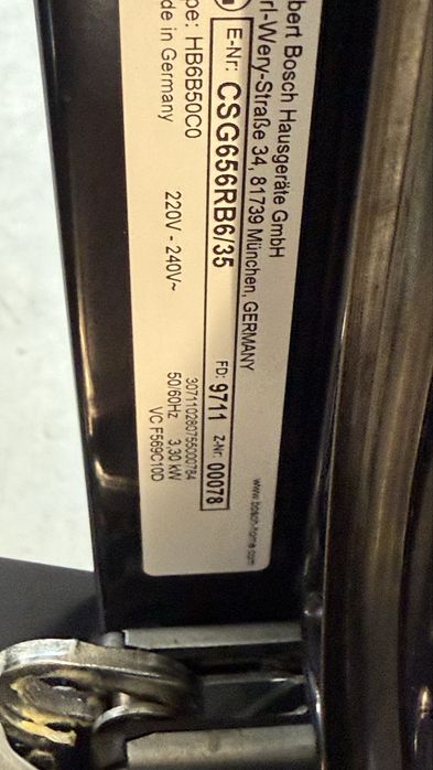 2в1 Вбудована компактна духовка з пароваркою Bosch CSG 656 RB6