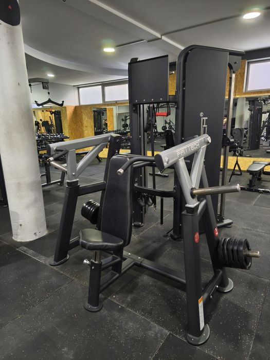 Máquina Shoulder Press