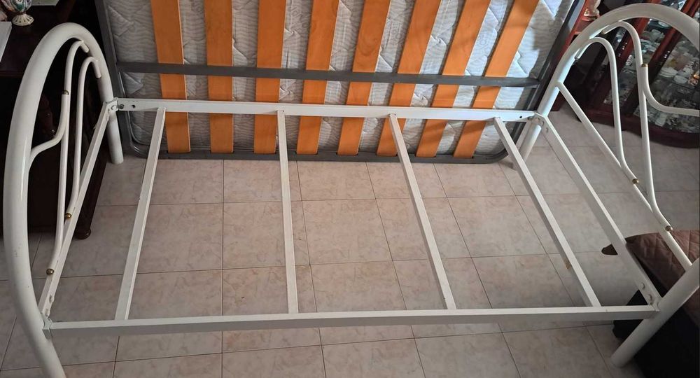 Cama + Estrado + Colchão, (98x183)