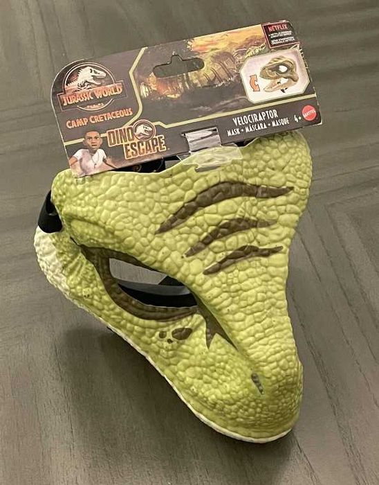 Маска раптора Jurassic World Camp Cretaceous Dino Escape Velociraptor