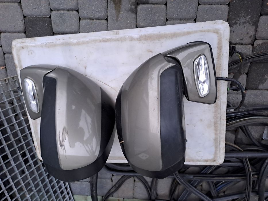 Бампер,капот,дзеркала Сітроєн Пікассо С4. 2013р.Перед комплектом.