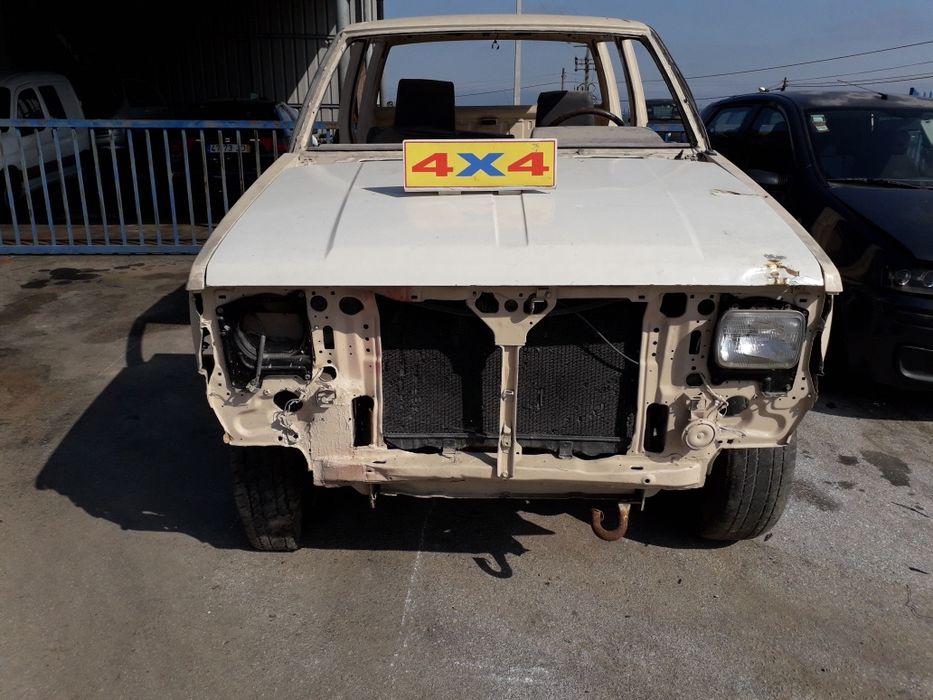 Nissan d21 4x4 todas as peças Motores bom estado locos cabeça