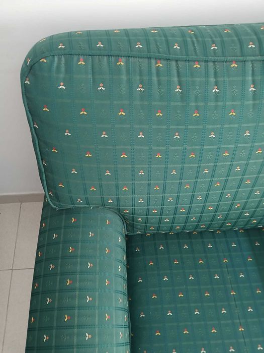 Sofá de 3 lugares e poltrona