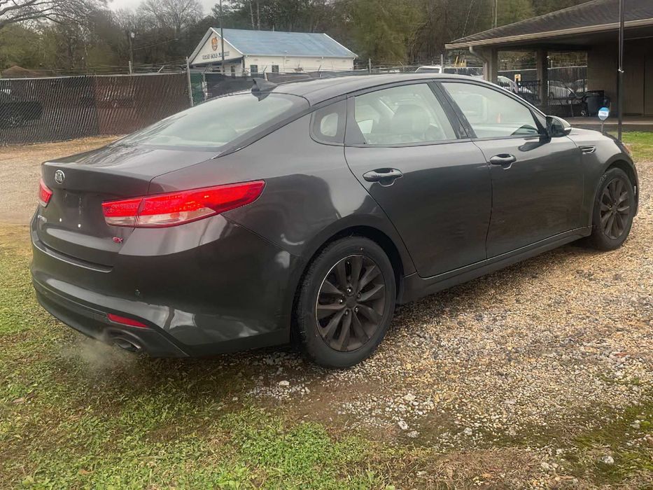 Kia Optima      2016