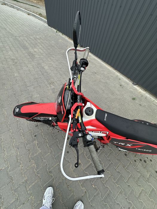 Мотоцикл Geon TRX 300