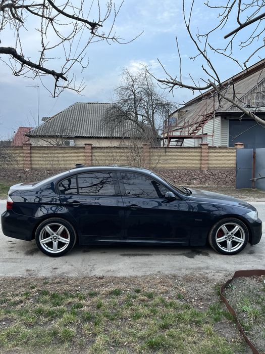 Продам BMW e90