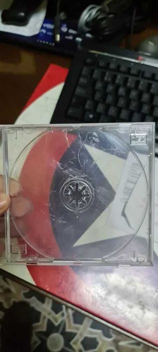 Caixas de CDs usadas