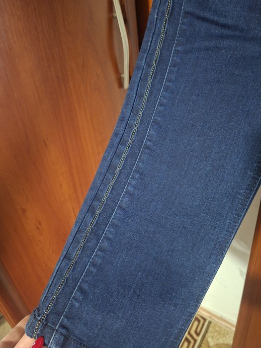 Продам женские стрейч.джинсы