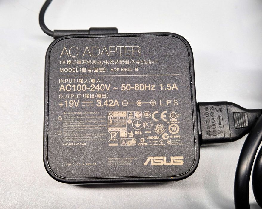 Zasilacz sieciowy do laptopa ASUS AC adapter 65W ADP-65GD B