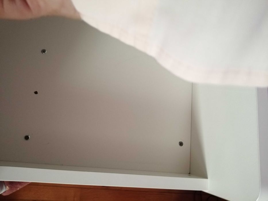 Cama branca para menina/jovem