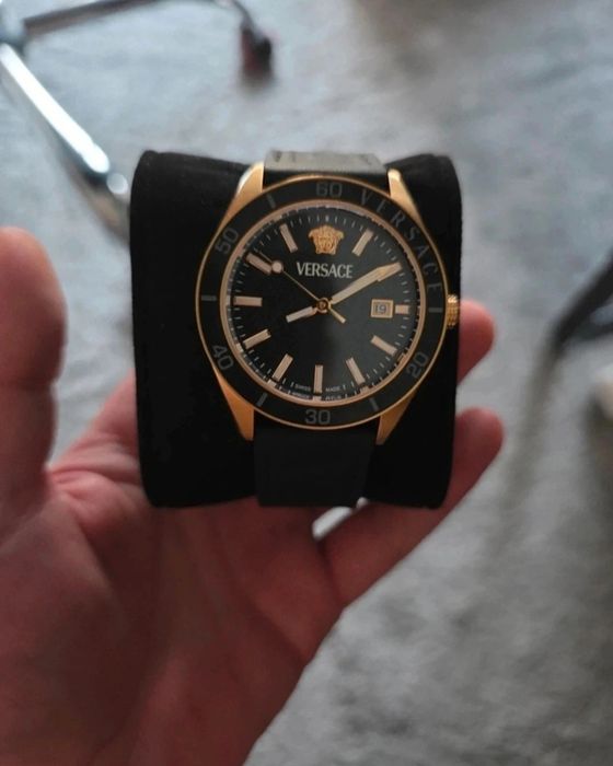 Relógio Versace V-dome