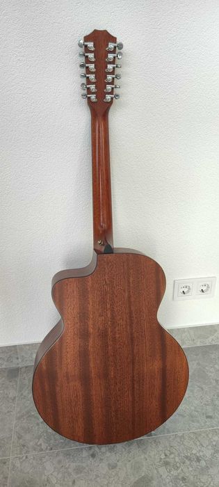 Taylor 355-CE (12-струнна) + чохол Taylor