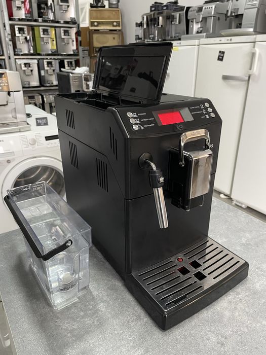 Кофемашина Philips HD 8841 из Германии от бслужена гарантия