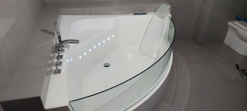 Wanna narozna z hydromasazem