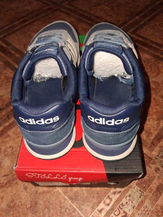 Продам кросівки, Adidas