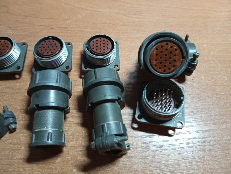 Разъемы (соединители) 2РМ24Б19Г1В1, разъем (п/м) ШР55П35НШ3 (б/у)