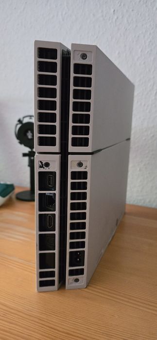 Biała konsola ps4 + 3 pady i gratisy