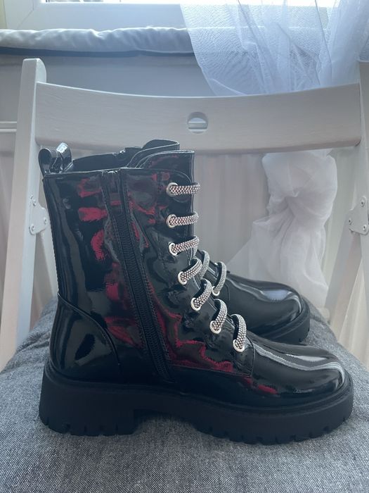 Nowe lakierowane botki rozm. 36