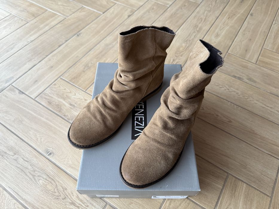 Botki Venezia Marv zamszowe wsuwane 39 jak nowe