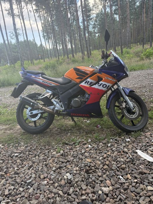 Honda cbr125 kat b