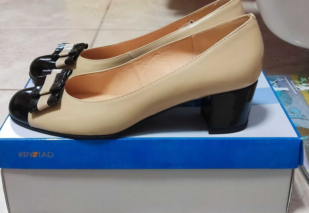 Czółenka damskie nowe, eleganckie beżowo czarne 37  Krystad