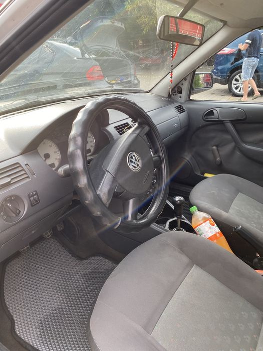 Volkswagen Pointer 2005