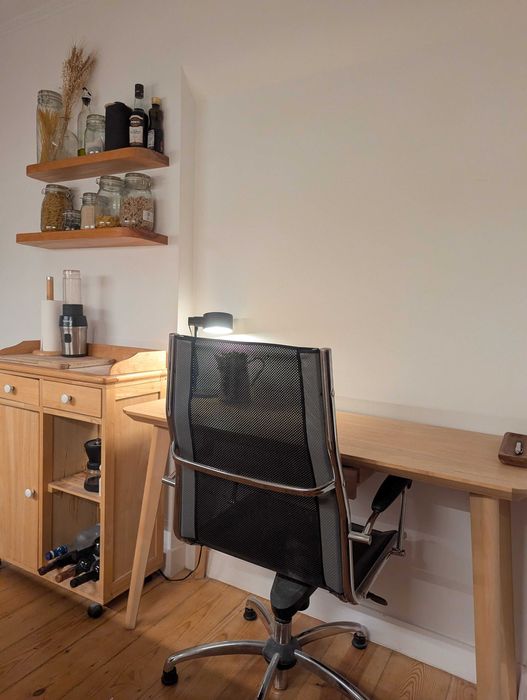 IKEA Lisabo Secretária / Mesa MRP €169  + cabelo de escritório grátis