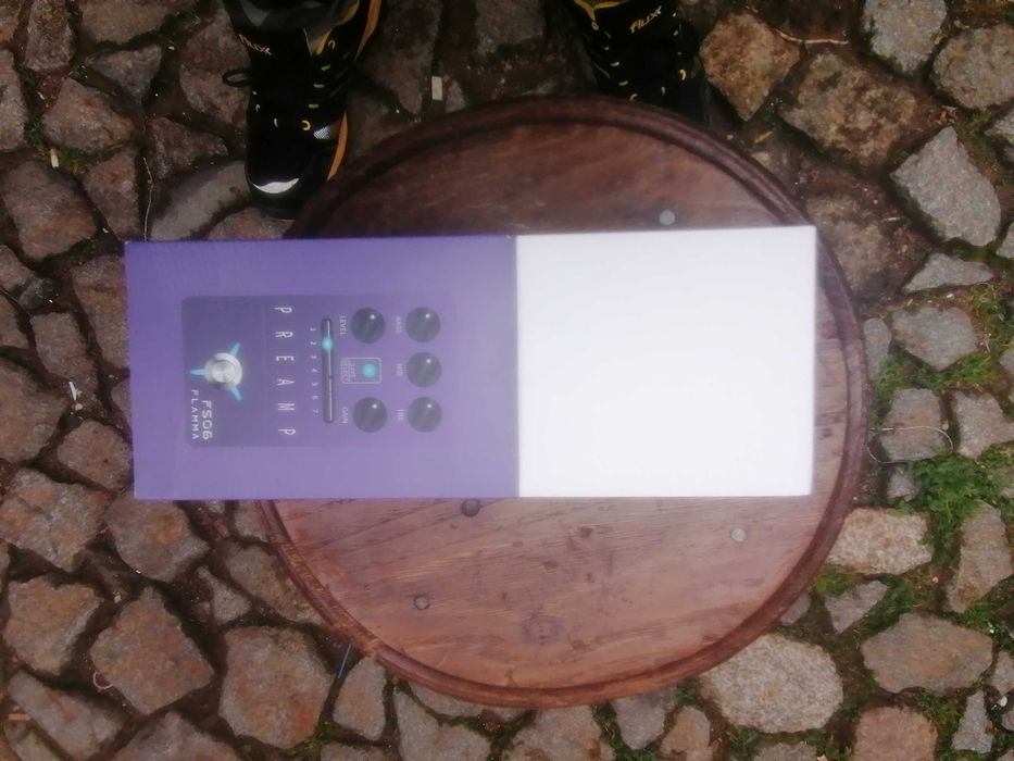 pedal guitarra  pré amp muito bom como novo