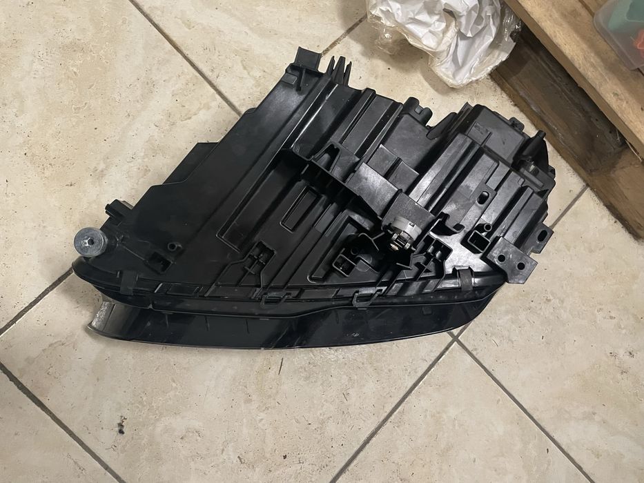 Farol BMW serie 5 G60/G61