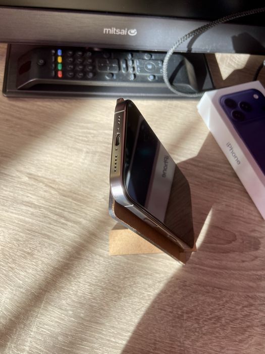 iPhone 16 Pro 128GB – Como Novo