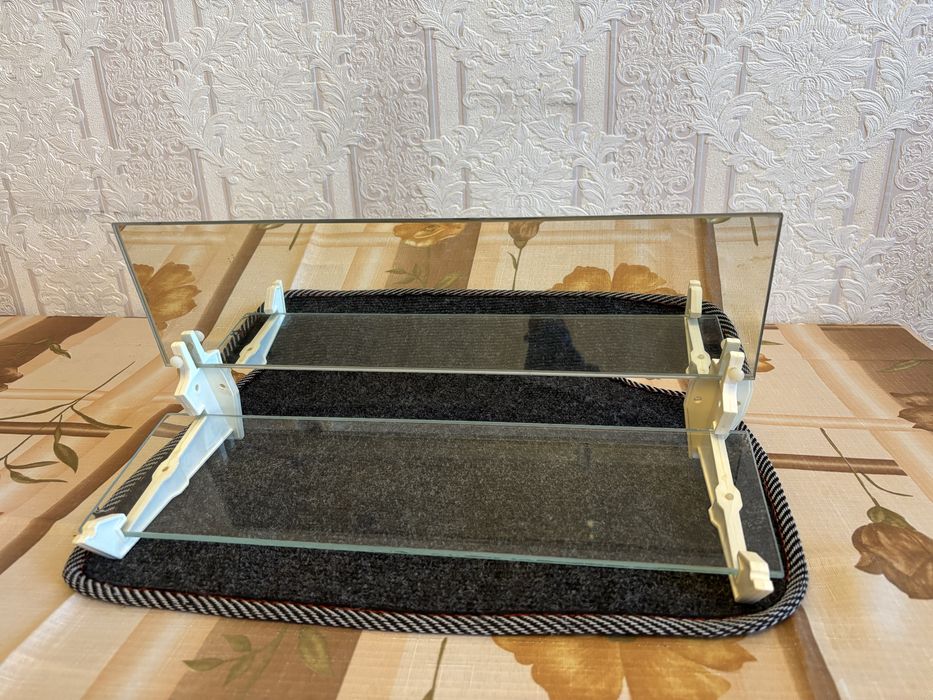 Навісна скляна поличка для ванної кімнати