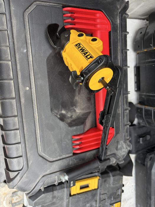 Nożyce do blachy dewalt