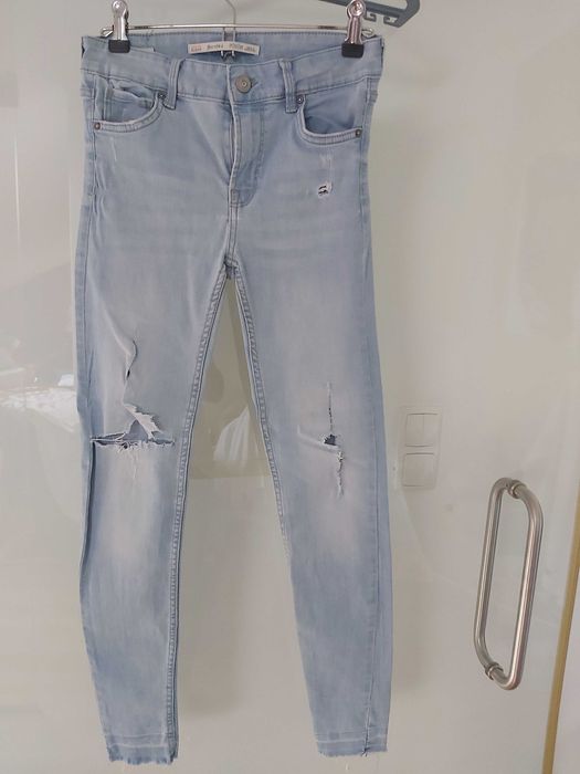 Roupa usada em excelente estado