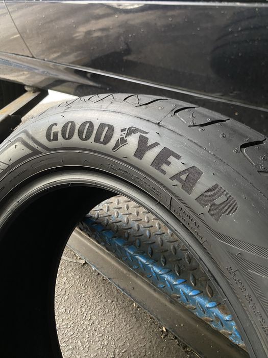 Pneus 225/55/18 Goodyear EfficientGrip Performance 2 SUV