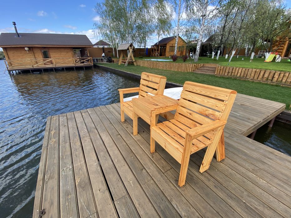 Дом с бассейном и банней на озере Мартышев. Киев. Осокорки.