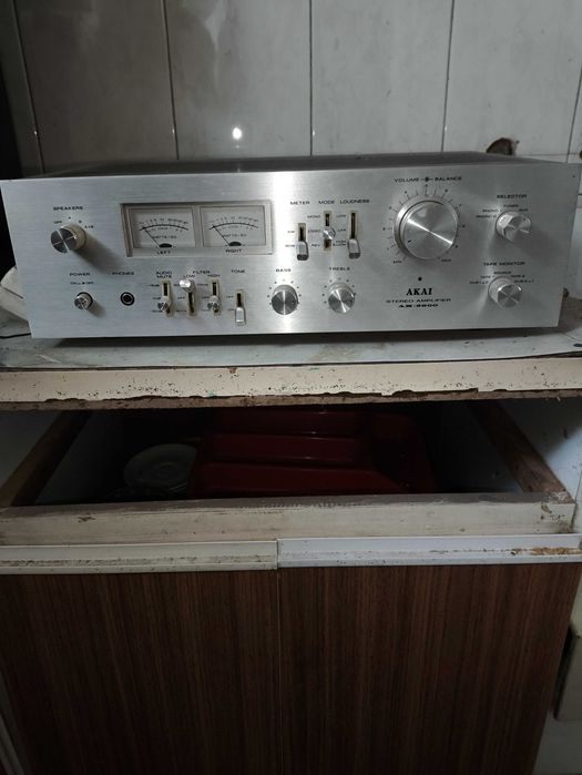 Amplificador AKAI