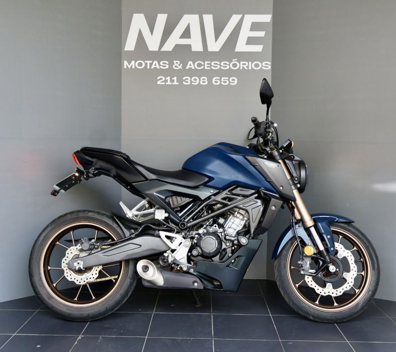 Honda cb125R ( apenas 1600 kms)