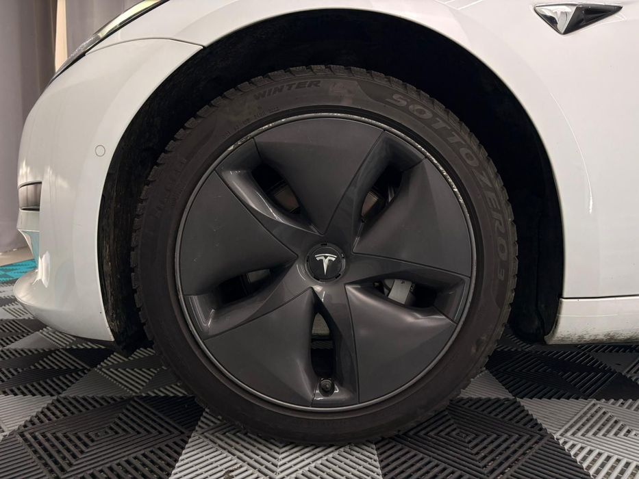 Tesla Model 3 Standard RWD Plus