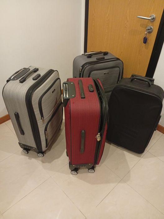 Malas de viagem usadas