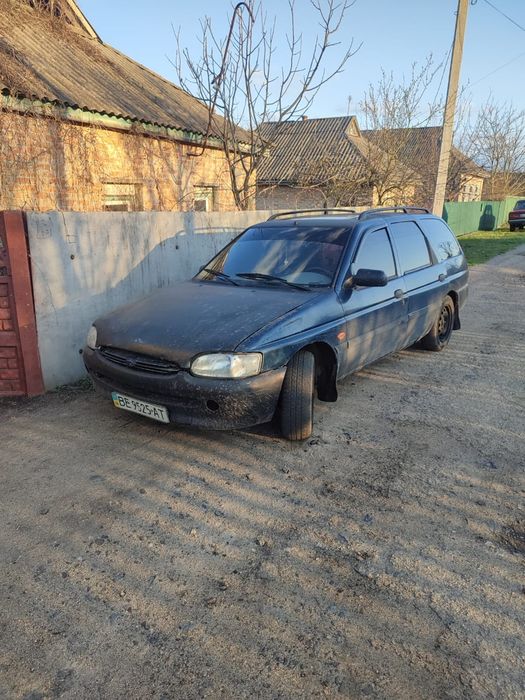 Розбираю Ford escort orion