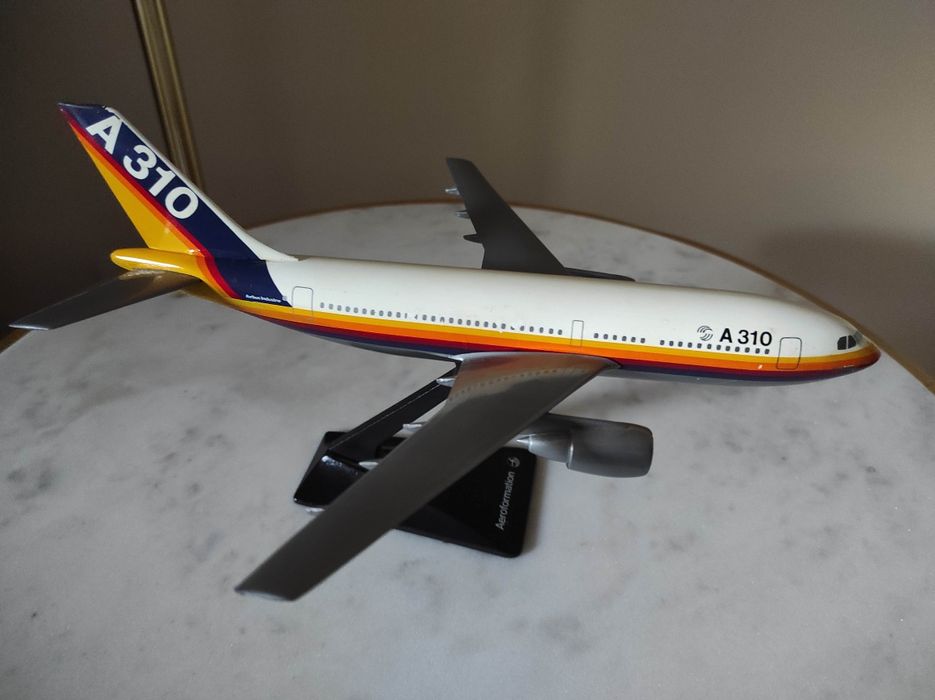 Airbus A310-200 Airbus House Colors 1/200..