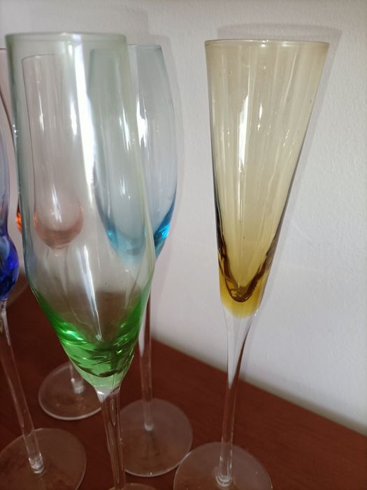 Copos de champanhe64750962989954121