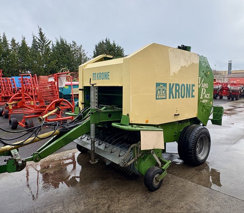 enfardadeira de rolos com picador