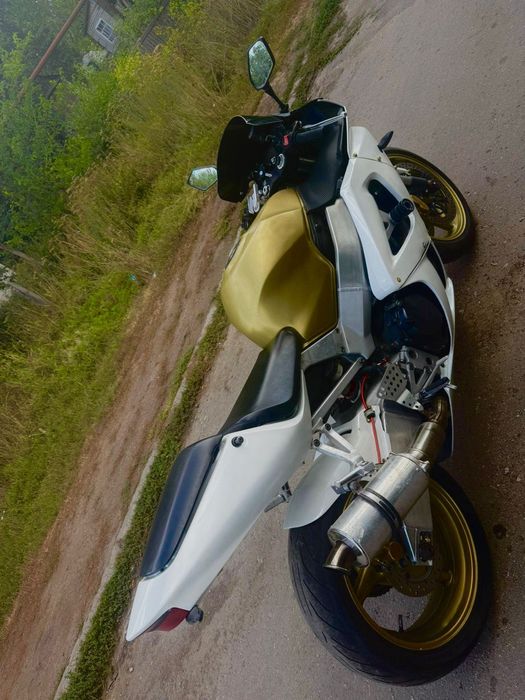 Продам спортбайк Honda CBR929RR