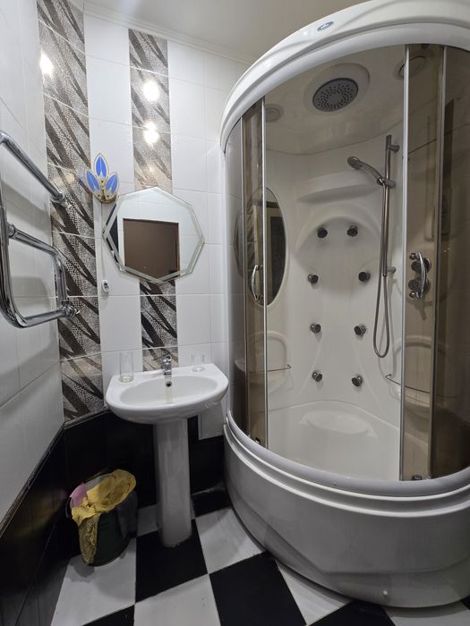 Здається 2х.кім квартира вул. Печерський узвіт 8