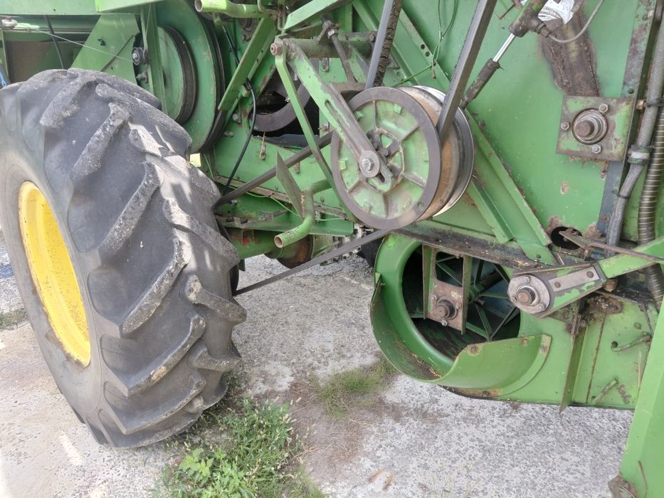 Комбайн Johne Deere 952