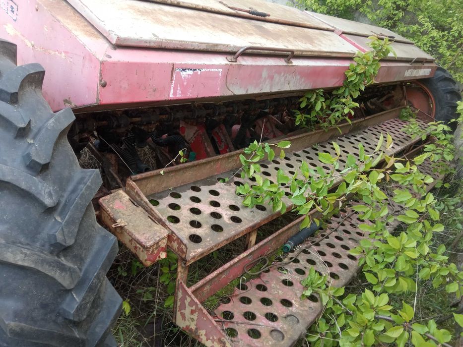 Продам сівалку зернову (як сз 3.6)
